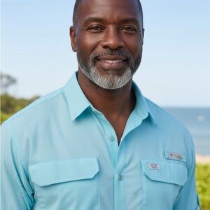 Columbia Omni-Shade Light Mint Green Shirt